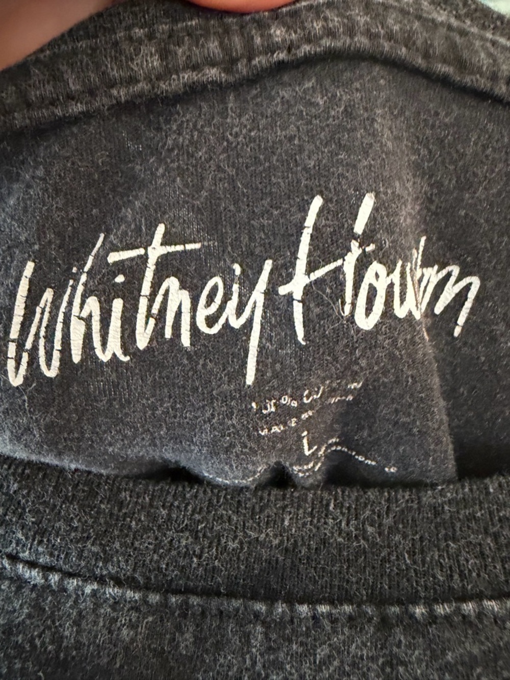 Whitney Houston Graphic Tee - Picture 4 of 5